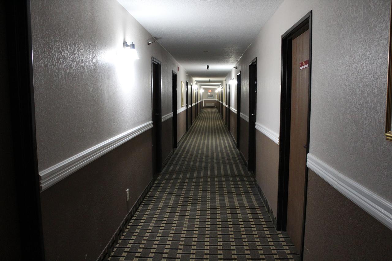 Coratel Inn And Suites Maple Grove Exterior foto