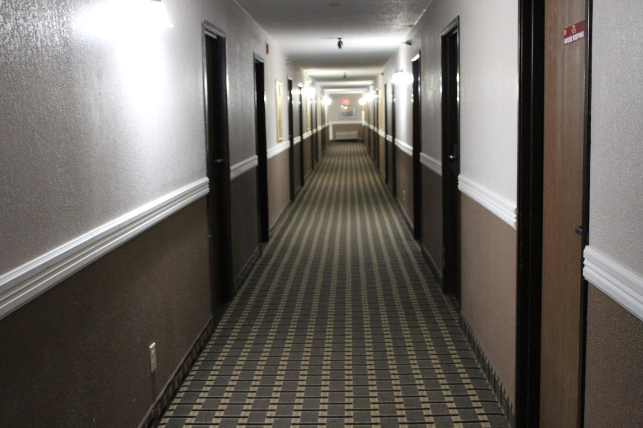 Coratel Inn And Suites Maple Grove Exterior foto